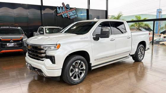 CHEVROLET SILVERADO 5.3 V8 GASOLINA 1500 HIGH COUNTRY 4X4 AUTOMÁTICO CHEVROLET SILVERADO 5.3 V8 GASOLINA 1500 HIGH COUNTRY 4X4 AUTOMÁTICO